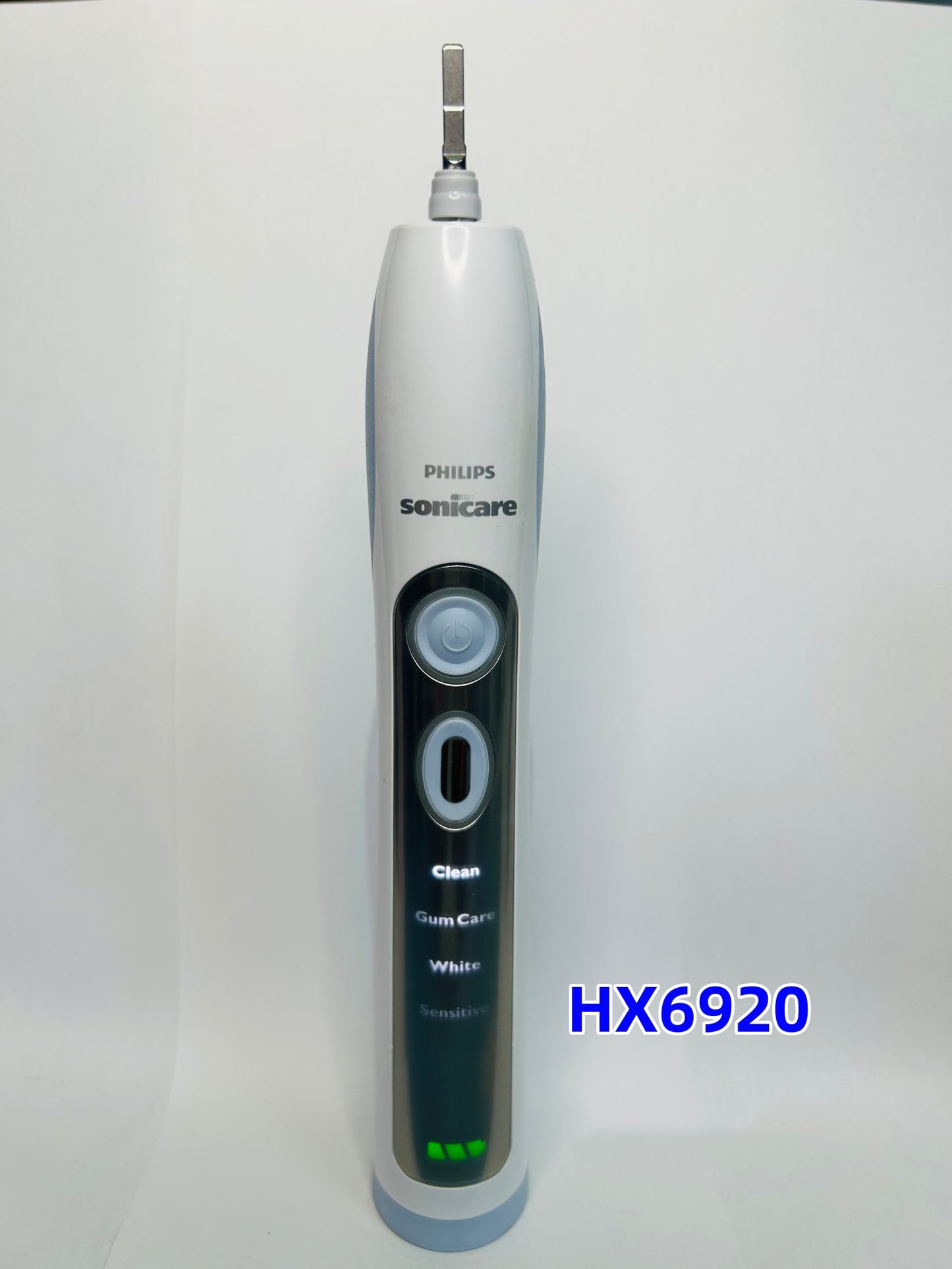 Griff der elektrischen Zahnbürste Philips Sonicare DiamondClean HX6920 